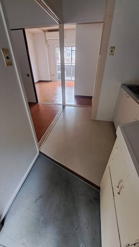 ヴィラナリー雲雀ヶ丘 玄関