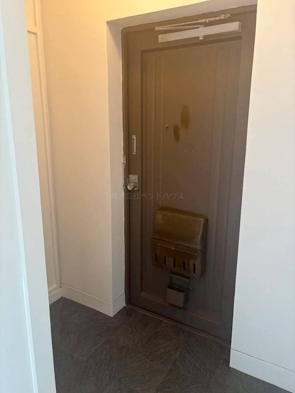 ヴィラナリー須波 玄関