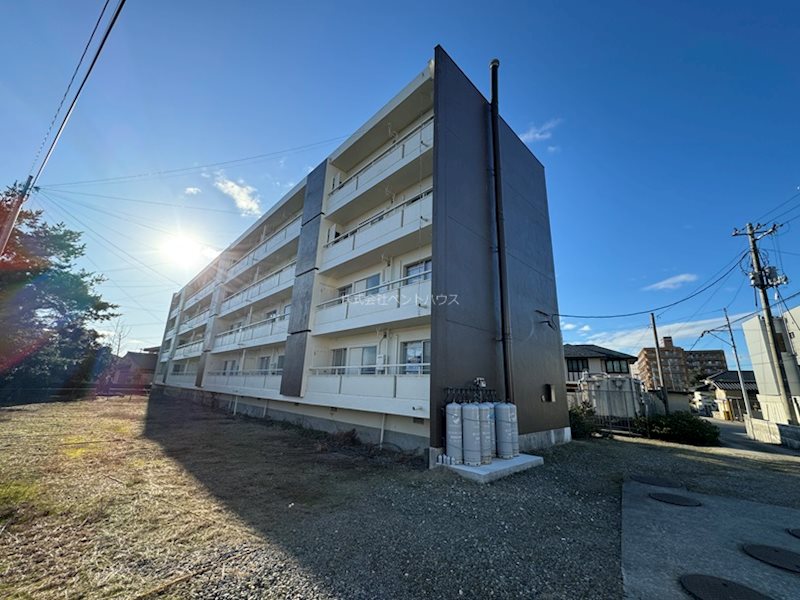 ヴィラナリー新発田 202号室 外観