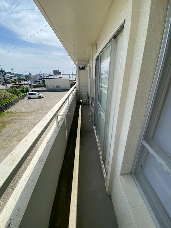 ヴィラナリー新発田 ベランダ