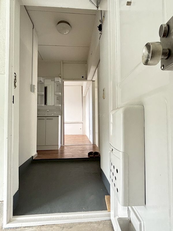 ヴィラナリー岩国 玄関