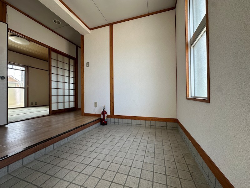 Nベース 玄関