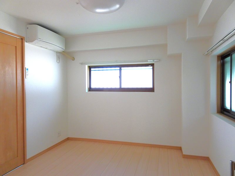 プレミール神戸本庄町 ベッドルーム