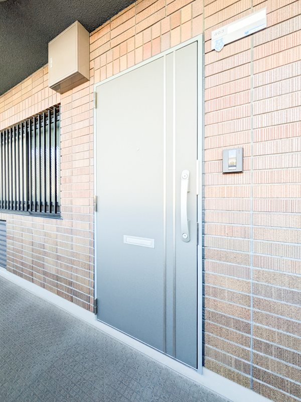 パラッツオツルヤ 玄関