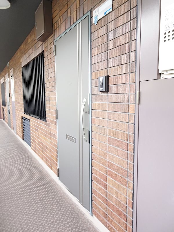 パラッツオツルヤ 玄関