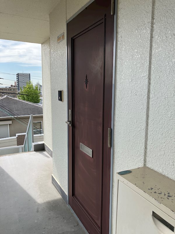 メゾン熊内橋 玄関