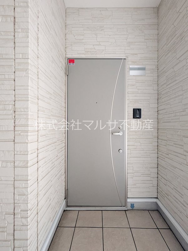 プレジール兵庫駅前 玄関
