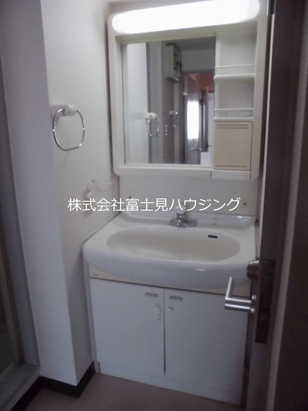 エランヴィタル新中野 洗面所