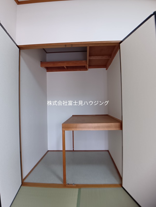 エランヴィタル新中野 収納