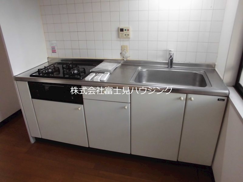 エランヴィタル新中野 キッチン