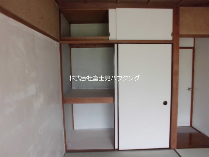 丸忠アパート 収納