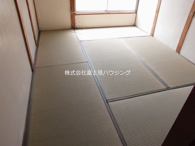 丸忠アパート ベッドルーム