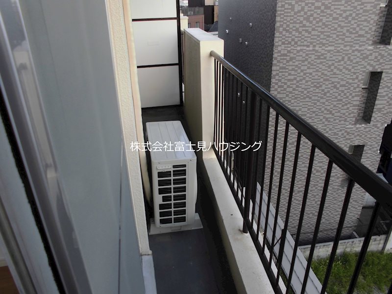 金城共同マンション ベランダ