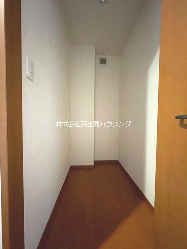 フローラルコート 収納