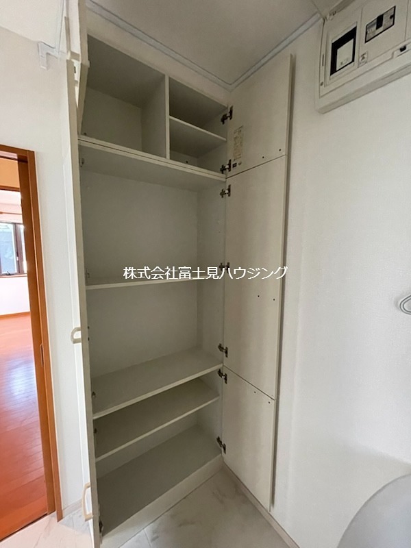 フローラルコート 収納