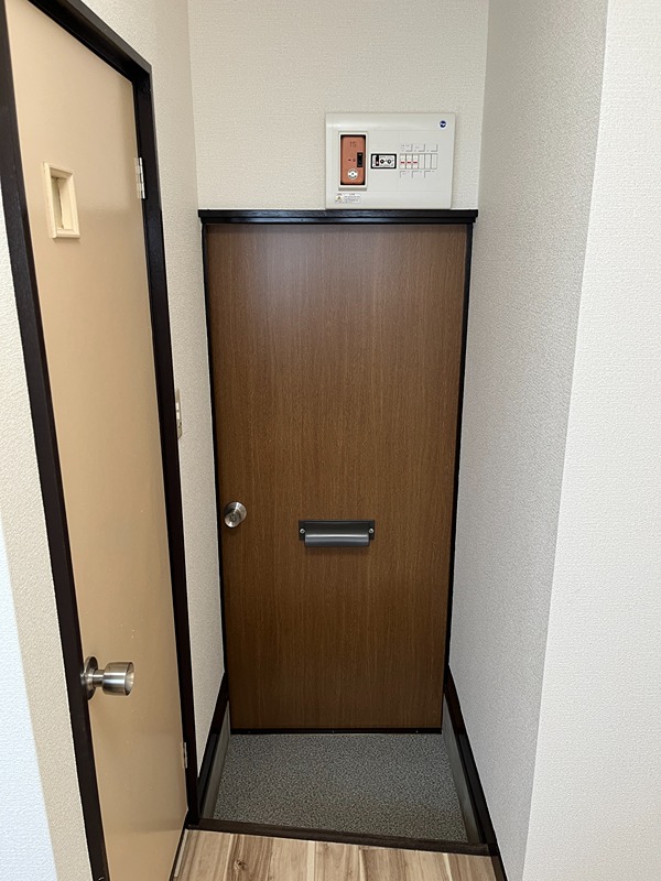 大村荘 玄関