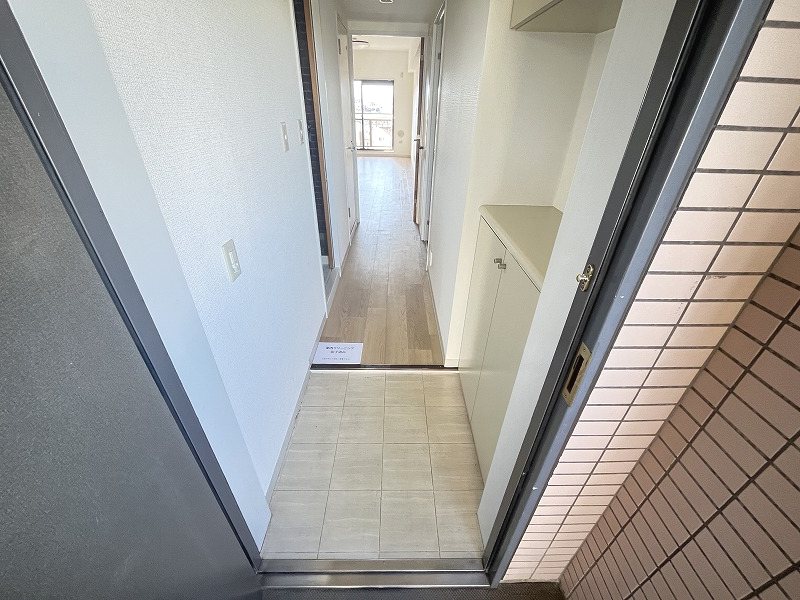 グランディつつじヶ丘 玄関