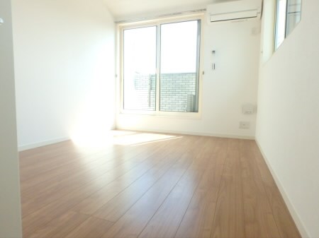 クレイン リビング