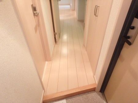 フレスコつつじヶ丘 玄関