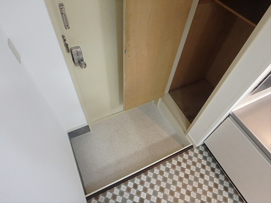 シティハイムジュピター 玄関