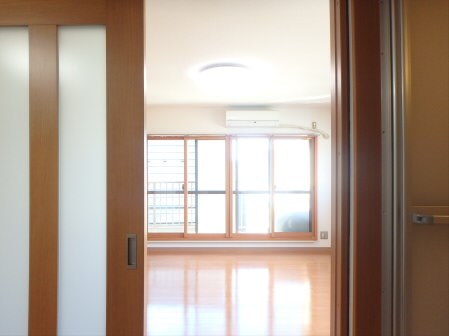 e-River chofu（イーリバーチョウフ） 玄関