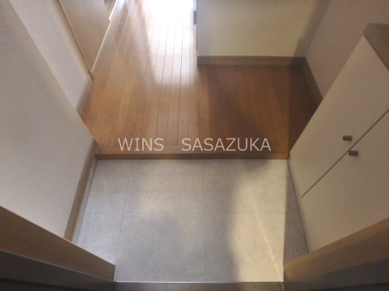 ロータス・プレース 玄関