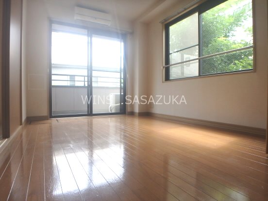 ロータス・プレース ベッドルーム