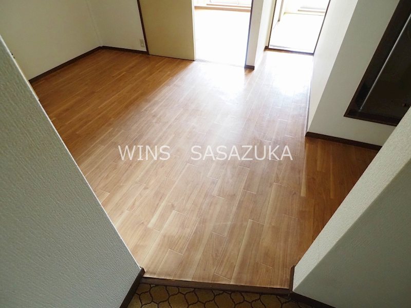 メゾンド萬歳 玄関