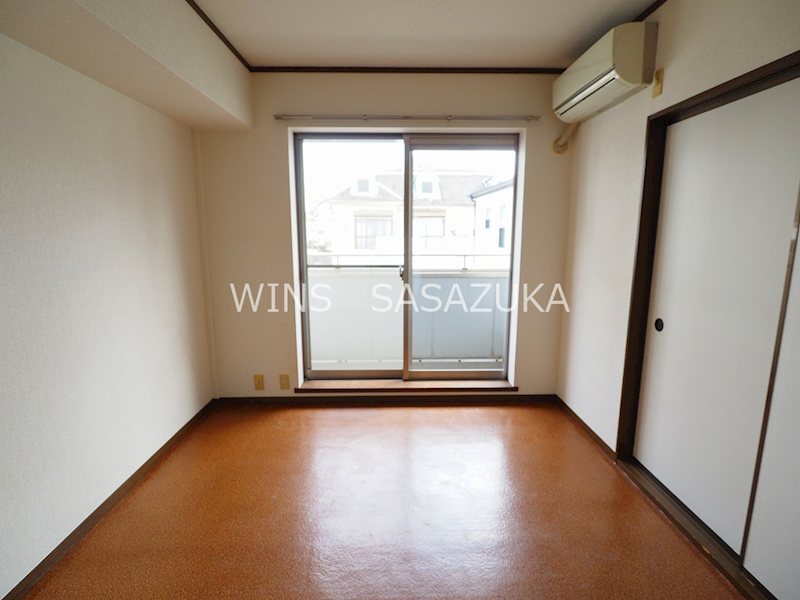 メゾンド萬歳 ベッドルーム