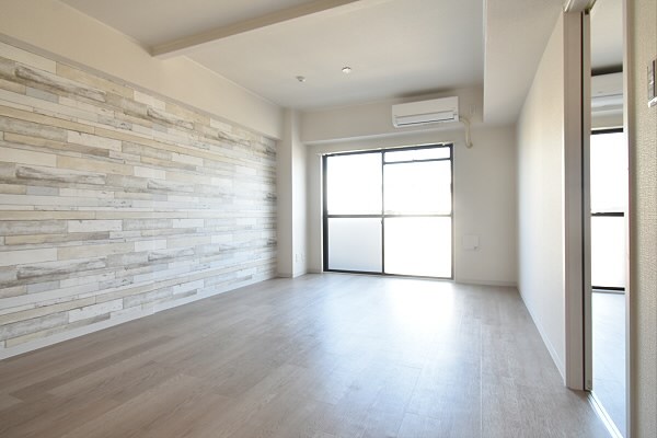 サニーガーデンアライ リビング