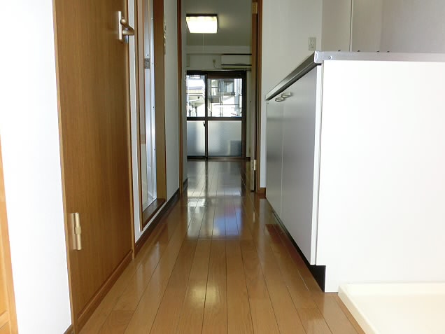 スカイコスモ国領 玄関