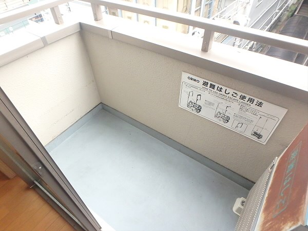 調布ふじ村ビル ベランダ