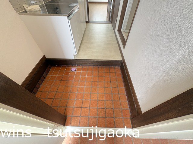 ガウディ9 玄関