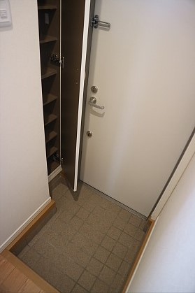 ヴィアレッタ上石原 玄関