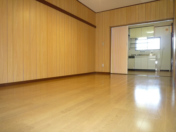 第二寿々盛マンション（定借3年） リビング