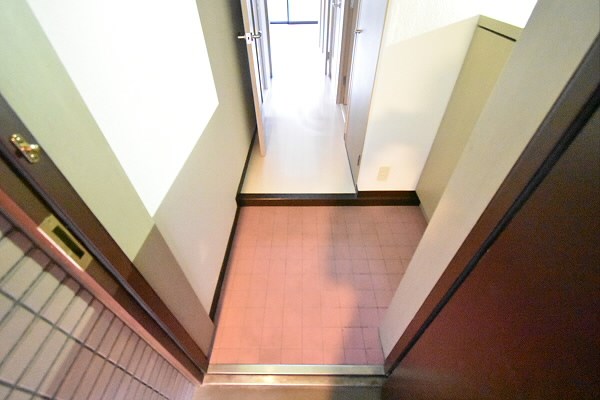 東京都調布市西つつじケ丘３丁目 玄関