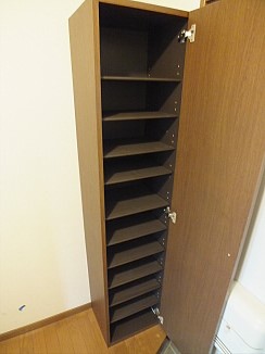 ベルメゾンカワテ 玄関