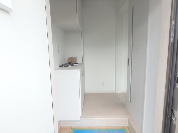 テラス リストーロ 玄関