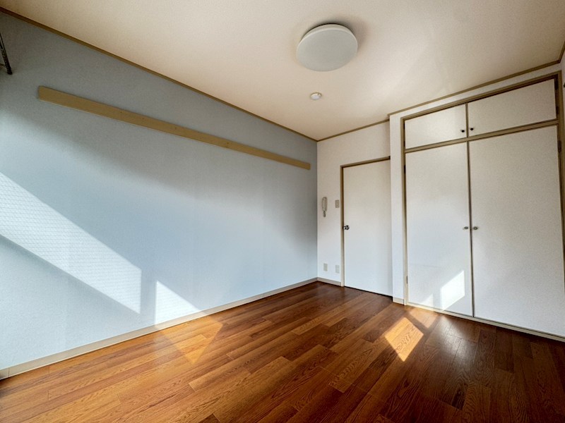 リバーサイドナカザワ（当社限定物件） リビング