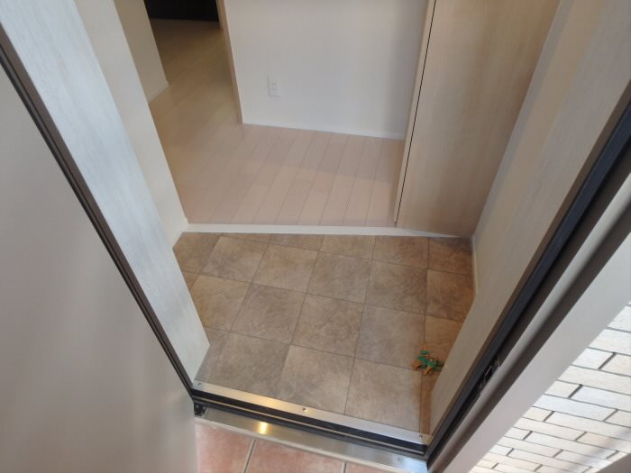 Win Bell柴崎（ウィンベルシバサキ） 玄関