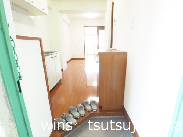 ニューコマコーポ 玄関