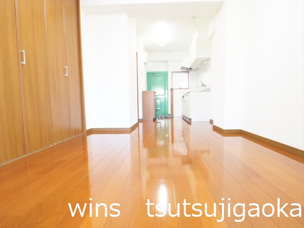 ニューコマコーポ リビング