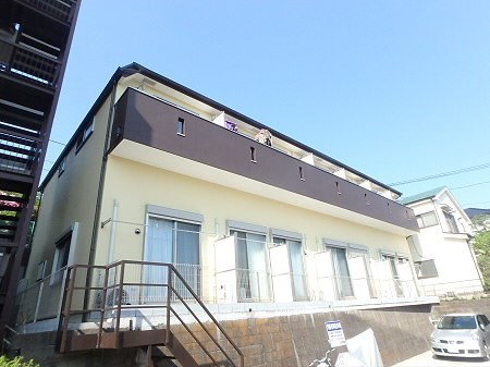 カスティーロつつじヶ丘 205号室 外観