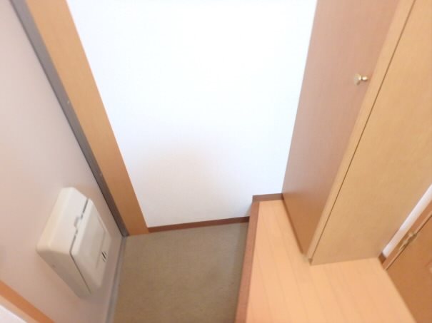 ガーネットハイツ 玄関