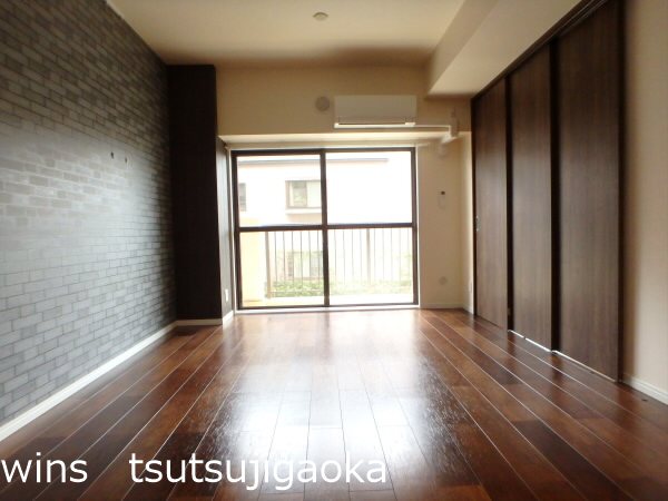 アーベイン世田谷 リビング