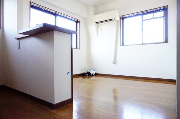 ワービル給田 リビング