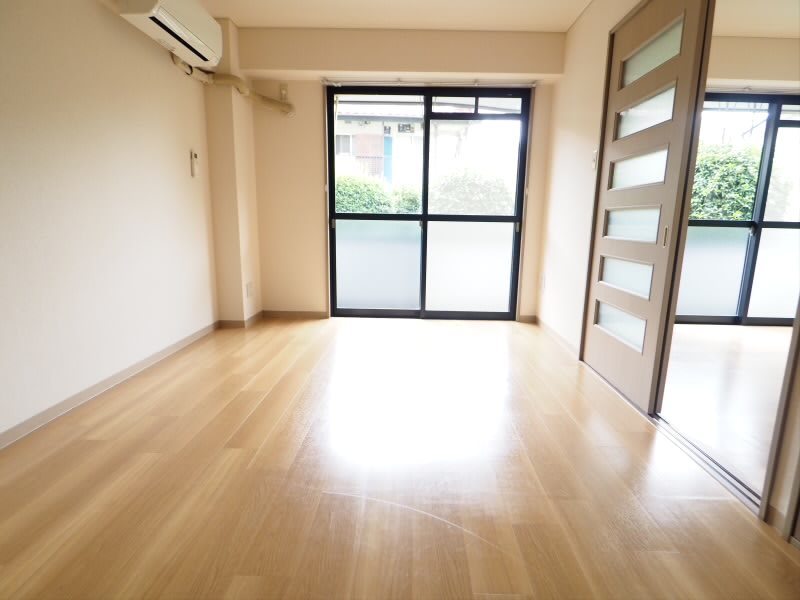 ヴィラアライ７ リビング