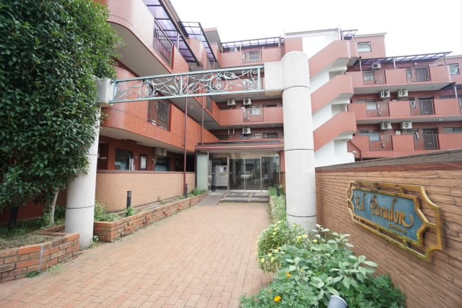 エルパラドール  外観