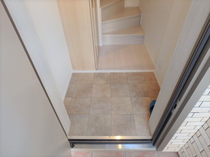 Win Bell柴崎（ウィンベルシバサキ） 玄関