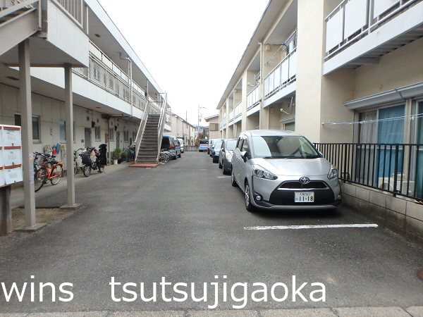 カーサ・キシ  駐車場